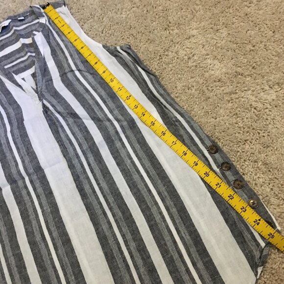 Vertical Barcode Stripe Button Accent Linen Tunic Tank Top - Picture 14 of 14